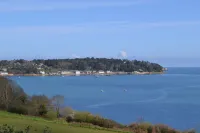 House between land and sea, 10 minutes' walk from the beach and GR34.