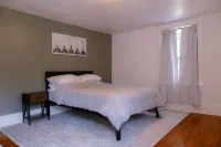 Charming rustic home in the Hudson Valley. New Hot Tub! Close to Hunter/Windham 스피드웨이 주변 호텔