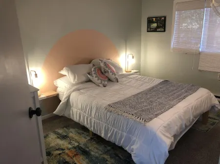 Quiet Townhome Between Canandaigua and Naples in the Finger Lakes