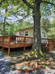 ScrappyJax Cozy Cabin #4 Hotels in 