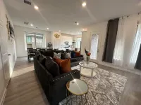 Late Check Out! Cozy & New  4Bd/ 3ba, in Quiet Neighborhood w/Big Yard.