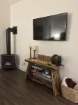 The Comfy Bear Cottage! Beautiful 2 bed/1bath home minutes from skiing and lake.