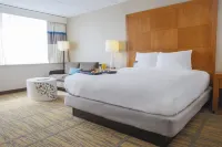 DoubleTree by Hilton Hotel Rochester Hotels in Henrietta