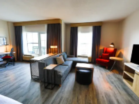 Hilton Garden Inn Savannah Historic District Hotels near Savannah River