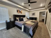 Large House with 3 King Beds 20 minutes from Bryce Canyon Hotels near Panguitch