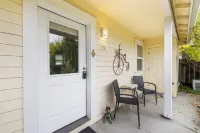 Casa Amore Ashland~Pet-Friendly~Walkable to the Plaza, OSF, Restaurants & More