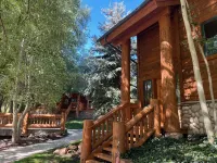 Park City Timber Wolf Chalet - 5 min walk to Cabriolet & 1 min to town shuttle!