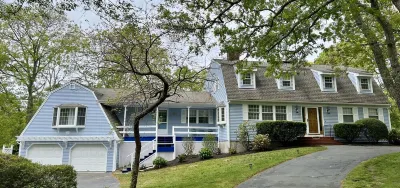 Vacation Home with Pool Without Travel Hassle on the Cape! Hotels near Mayflower Beach