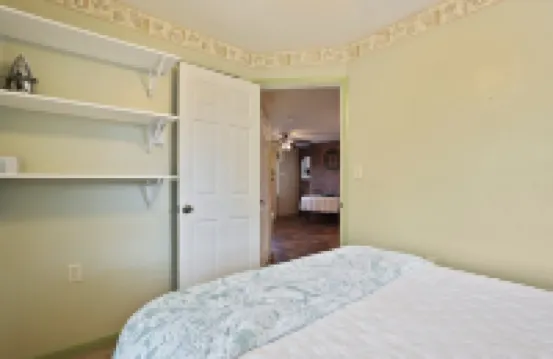 Lovely, Country Apartment, Just Minutes From Town