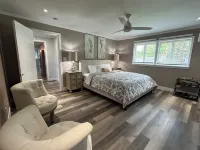 Luxury Modern Midtown Home - Tuscaloosa. Certain discounts apply!!!! Hotels near Bryant-Denny Stadium