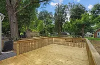Buttercup Hideaway; Cozy Oasis Near Wfu, Reynolda Gardens & Historic Graylyn Hotels near Oldtown Shopping Center