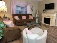 Marilyn’s Romantic Getaway Hotel a The Villages