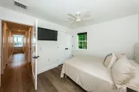 NEW Fully renovated Gulf front home w/private resort style pool, outdoor kitchen - balcony