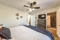 Peaceful Show Low Cabin in the pines! 3 min to the lake!