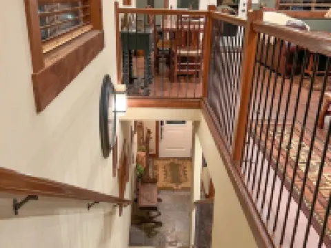 Lakeview Cabin Condo with Balcony Hot Tub Hotels in Bigfork