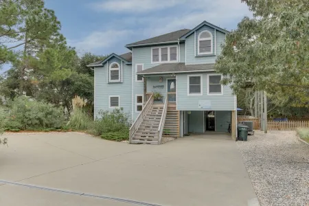 LOCATION, privacy, spaciousness! Be on the beach instead of sitting in traffic!