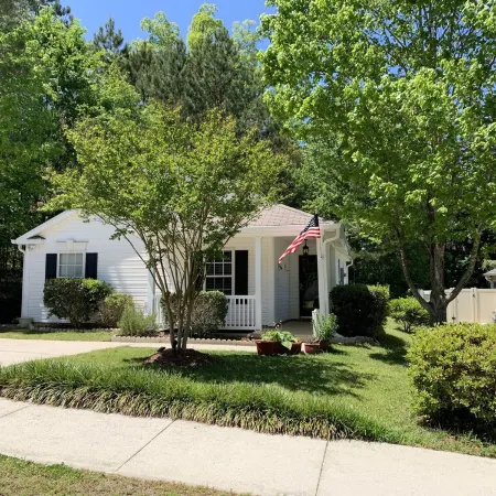 Pet friendly 1,150 sqft one story, 3 bedrooms, 2 full bath home