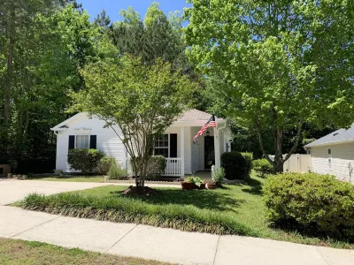 Pet friendly 1,150 sqft one story, 3 bedrooms, 2 full bath home Các khách sạn gần Raleigh North Carolina LDS Temple
