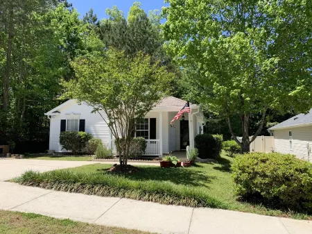 Pet friendly 1,150 sqft one story, 3 bedrooms, 2 full bath home