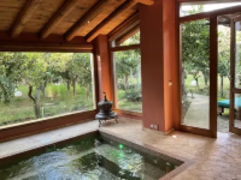 Luxury villa/ Private Heated Pool / Private Garden