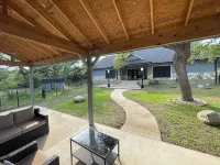 Spacious 4-bedroom house in Canyon Lake with WiFi, fitness area, large backyard