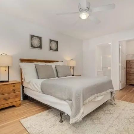 Newly Renovated 3bd/2ba condo located on True Blue Golf Club