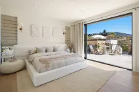 Scandinavi Inn โรงแรมใน