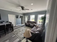 Charming 1-bedroom cottage in Ridge/Judice community with central AC/Heating.