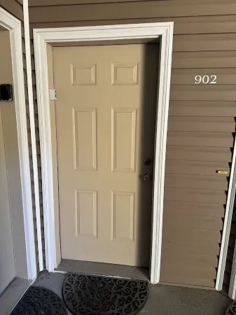 Mike and Lee's relaxing 2-bedroom lakefront condo at Ozark Mountain Resort.