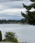 Lakeside Vibes- Relaxed 3 bdrm, view home - Lake Tapps- Pool Table - Corn hole-