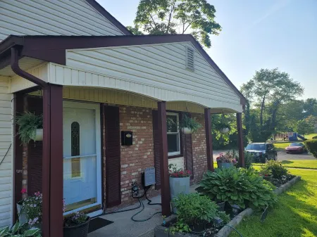 2 bedroom, host up to 5 people, willingboro 2 bedroom