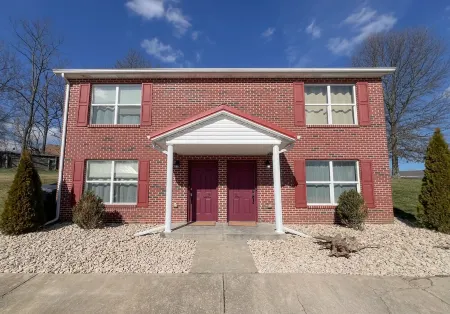 Olive Tree Oasis - 10 Minutes to the Ark!