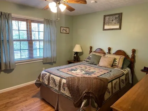 Secluded cabin near South Holston River