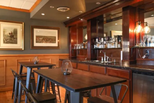 Luxury Mountain Lodge: Hot Tub and Incredible Mountain Views