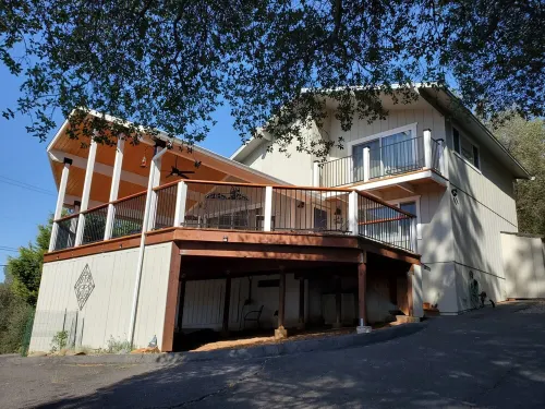 Woodsy Hideaway~Yosemite Views, Your Getaway Starts Here, it's a Guest Favorite!