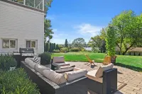 Well Appointed Home Steps from Pewaukee Lake