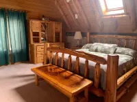 Rapid River Rustic Lodge, with plenty of space!