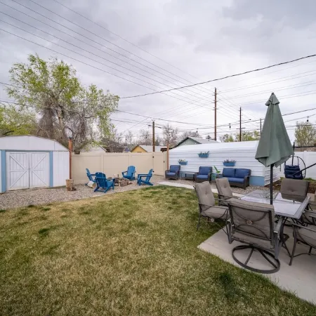Great Location! 2 Houses for large groups!!