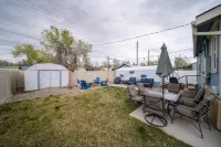 Great Location! 2 Houses for large groups!!