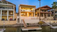 Exceptional 4 Bedroom Riverfront Home with Dock! Sleeps 16