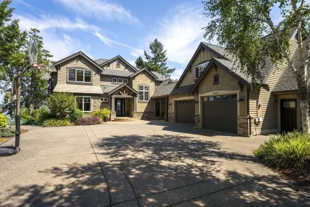 Luxury Beach House & Apartment, Hot Tub, Kayaks, Fire Pits, Game Room