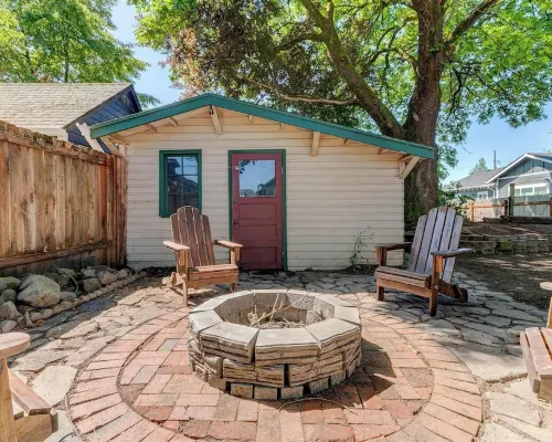 Willamette Valley Getaway w/ Backyard Firepit Hotels in Newberg