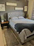 Tranquil Retreat In the Pines w/Mountain Views! Updated 1 Bed 1 Bath