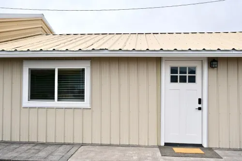 Golden Spike Stable Getaway in Downtown Tremonton Hotels in Tremonton