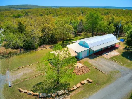 Juniper Cabin--wildlife w/ serene patio and outdoor experience--30/50 amp hookup