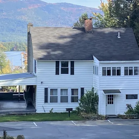 Hill View Motel and Cottages