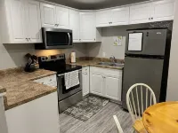 New!! Woodcrest Cottage - Close to Tri-Cities