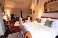 Charming Rural Farmhouse Cottage Hotels in Lanark