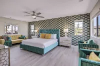 Serene Lake Views & Mountain Views Luxury Retreat: at Desert Escape Indio