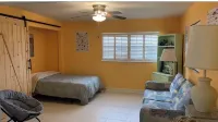 NEWLY REMODELED-Peaceful Florida Island Home-5 minute canal ride to Gulf waters!